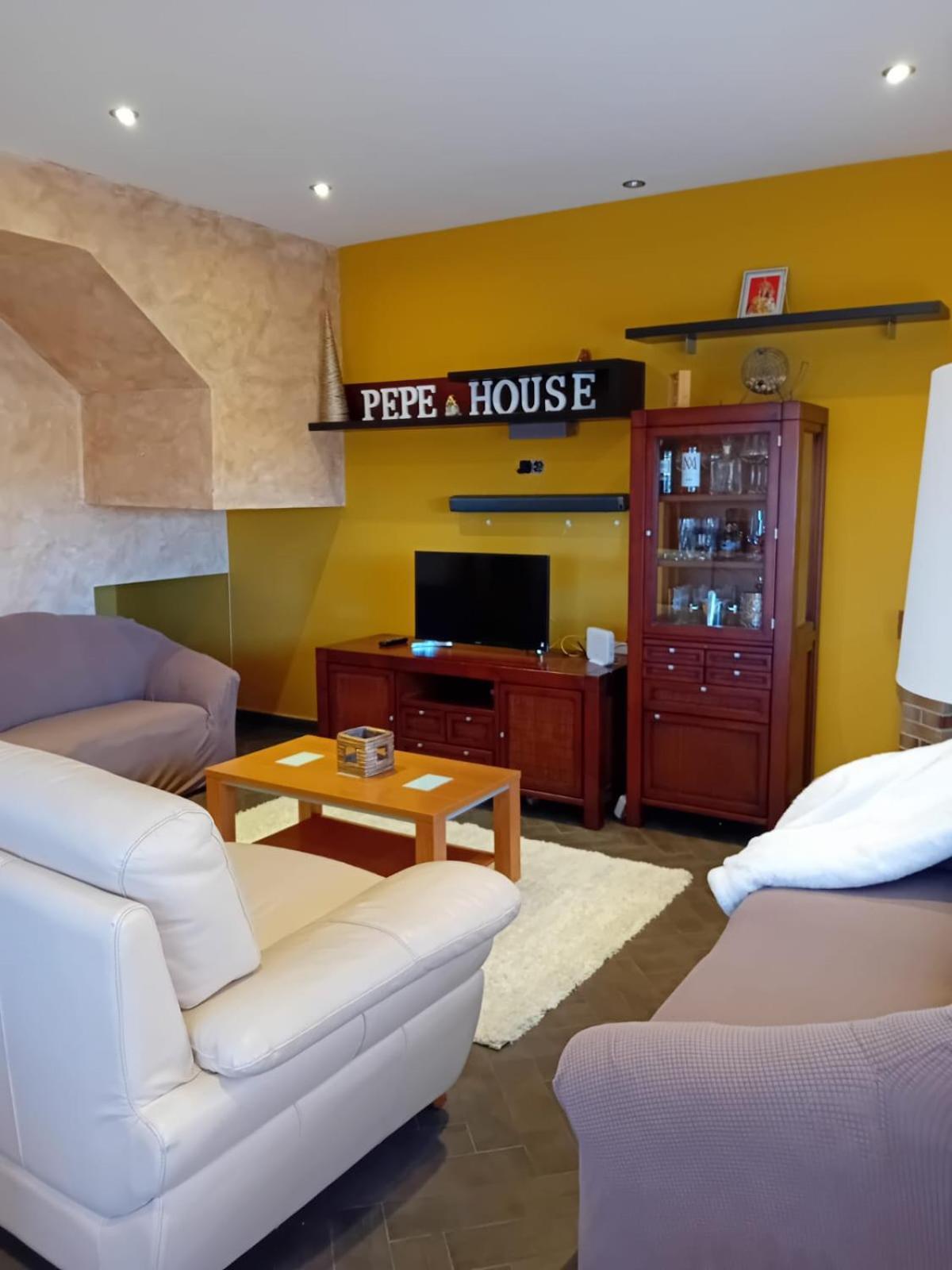 El Hogar De Pepe Villa El Casar de Escalona Eksteriør billede